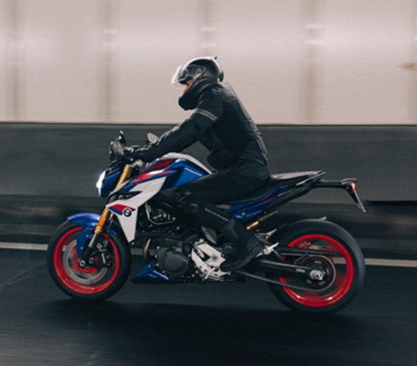F 900 R