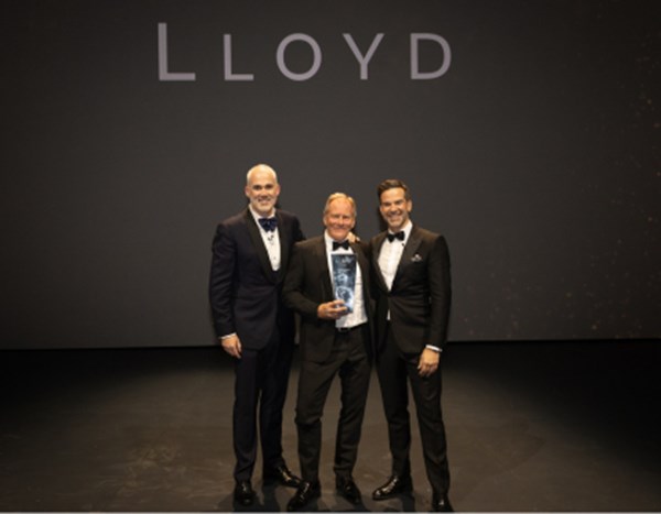 Lloyd Land Rover Celebrates Double Success at 2026 Retailer of the Year Awards