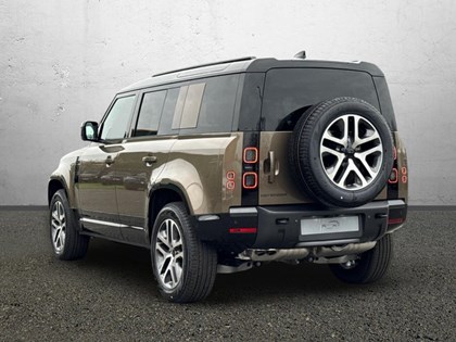 LAND ROVER DEFENDER 3.0 D250 X-Dynamic SE 110 5dr Auto