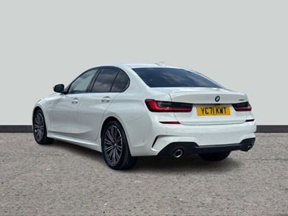 2021 (71) BMW 3 SERIES 318i M Sport 4dr Step Auto