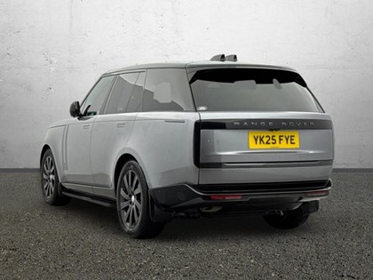 2025 (25) LAND ROVER RANGE ROVER 3.0 P400 SE 4dr Auto