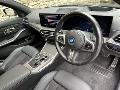 2022 (72) BMW 3 SERIES 330e xDrive M Sport 5dr Touring