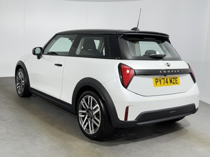 2025 (74) MINI COOPER 2.0 S Classic 3dr Auto