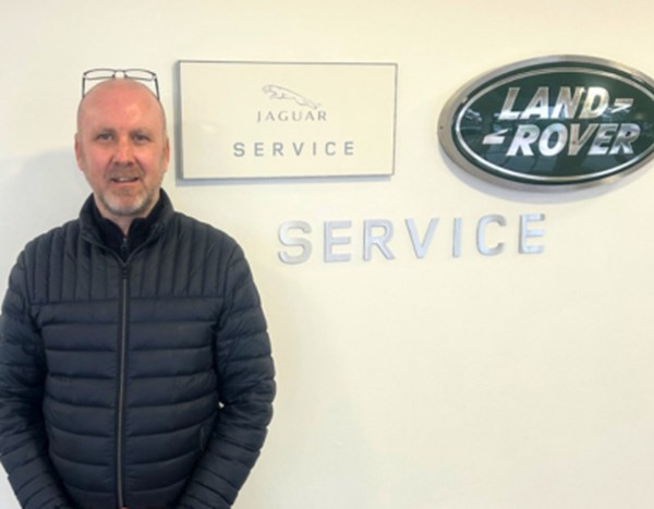 Celebrating a Career of Dedication: Mike Jones Celebrates 25 Years in the Motor Industry