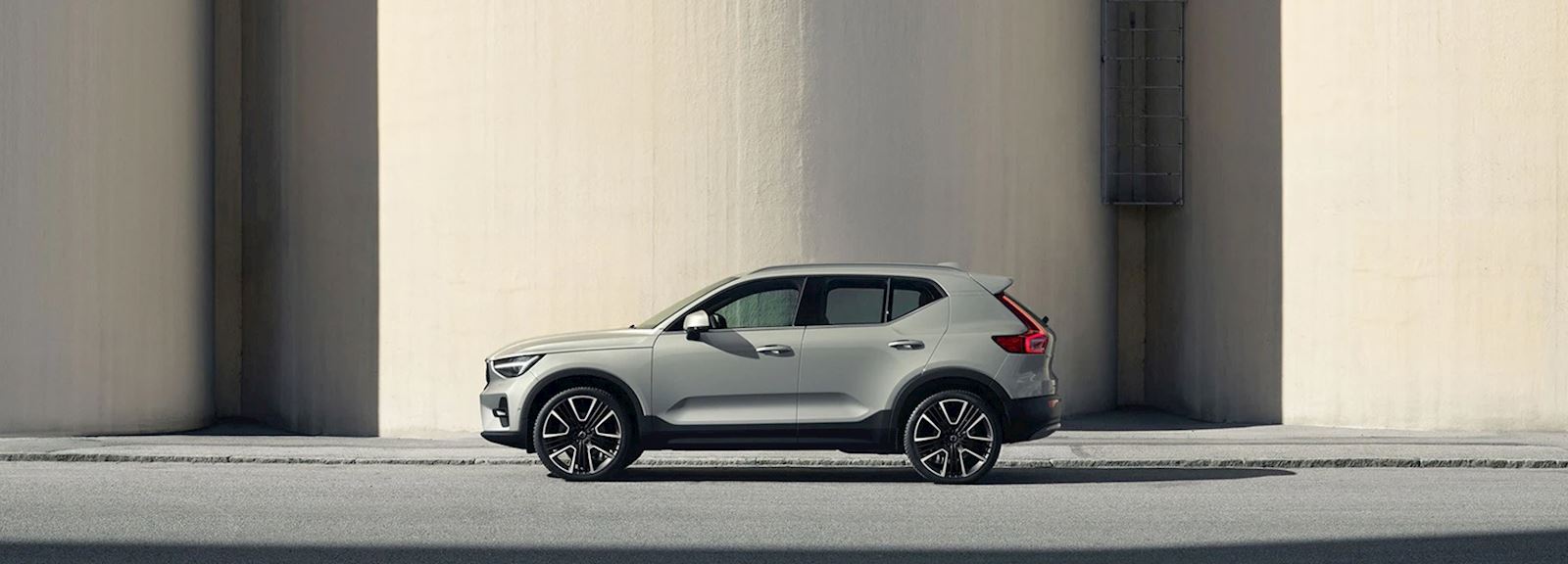 Volvo XC40  Lloyd Volvo