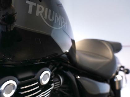 2017 (17) Triumph Thunderbird Storm
