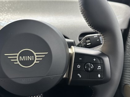  MINI COOPER 160kW SE Exclusive [Level 2] 54kWh 3dr Auto