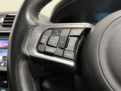 2017 (67) JAGUAR F-PACE 2.0d Prestige 5dr Auto AWD