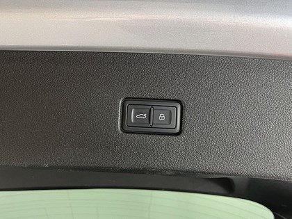 2020 (70) AUDI Q8 50 TDI Quattro S Line 5dr Tiptronic [Leather]