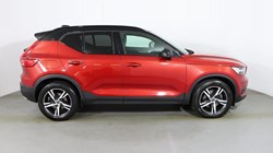 2020 (20) VOLVO XC40 2.0 T5 R DESIGN 5dr AWD Geartronic 3221146