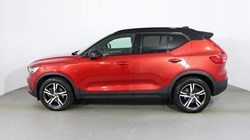2020 (20) VOLVO XC40 2.0 T5 R DESIGN 5dr AWD Geartronic 3221147