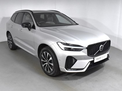 2022 (72) VOLVO XC60 2.0 B4P Plus Dark 5dr Geartronic