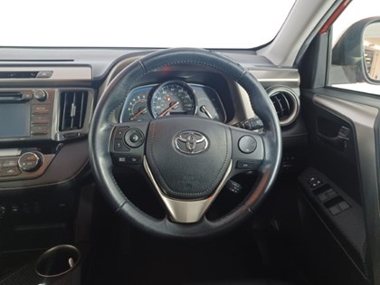 2014 (64) TOYOTA RAV 4 2.2 D-4D Invincible 5dr