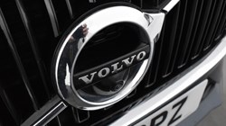 2021 (21) VOLVO XC60 2.0 B5P [250] Momentum 5dr AWD Geartronic 3284103