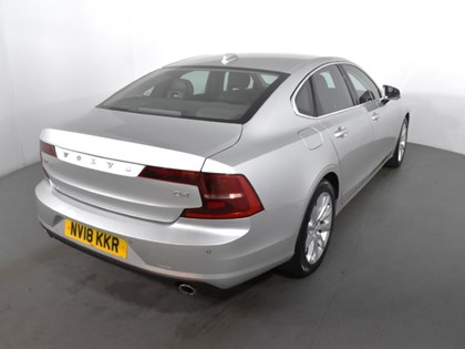 2018 (18) VOLVO S90 2.0 D4 Momentum Pro 4dr Geartronic