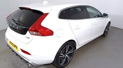 2019 (19) VOLVO V40 T2 [122] R DESIGN Edition 5dr Geartronic 3308662