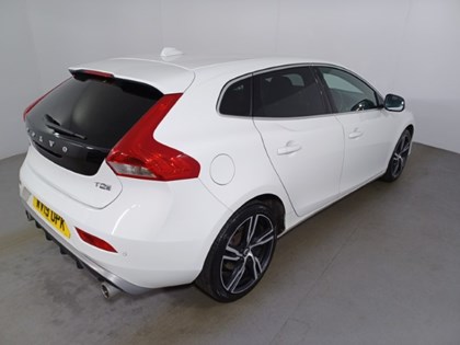 2019 (19) VOLVO V40 T2 [122] R DESIGN Edition 5dr Geartronic