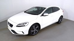 2019 (19) VOLVO V40 T2 [122] R DESIGN Edition 5dr Geartronic 3308664