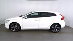 2019 (19) VOLVO V40 T2 [122] R DESIGN Edition 5dr Geartronic 3308663