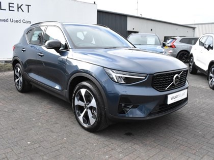 2025 (75) VOLVO XC40 2.0 B3P Plus Dark 5dr Auto