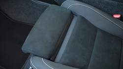 2025 (74) VOLVO XC40 2.0 B3P Plus Dark 5dr Auto 4920223