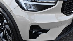 2025 (74) VOLVO XC40 2.0 B3P Plus Dark 5dr Auto 4920246