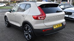 2025 (74) VOLVO XC40 2.0 B3P Plus Dark 5dr Auto 4920194