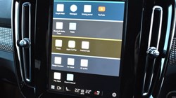 2025 (74) VOLVO XC40 2.0 B3P Plus Dark 5dr Auto 4920210