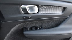 2025 (74) VOLVO XC40 2.0 B3P Plus Dark 5dr Auto 4920204