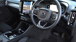 2025 (74) VOLVO XC40 2.0 B3P Plus Dark 5dr Auto 4920216