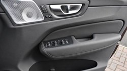 2025 (25) VOLVO XC60 2.0 B5P Ultra Dark 5dr AWD Geartronic 5041390