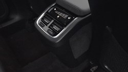 2025 (25) VOLVO XC60 2.0 B5P Ultra Dark 5dr AWD Geartronic 5041402