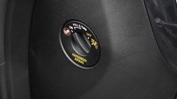 2025 (25) VOLVO XC60 2.0 B5P Ultra Dark 5dr AWD Geartronic 5041407