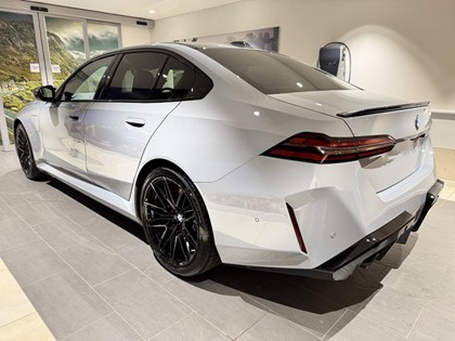 BMW M5 4dr DCT