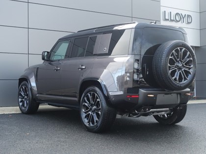 LAND ROVER DEFENDER 4.4 P635 Octa 110 5dr Auto