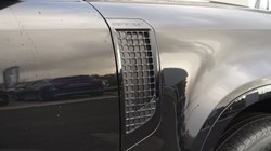 2023 (72) LAND ROVER DEFENDER 3.0 D250 X-Dynamic SE 110 5dr Auto 5062460