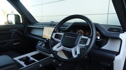 2024 (74) LAND ROVER DEFENDER 3.0 D250 X-Dynamic SE 90 3dr Auto 5129885