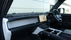 2024 (74) LAND ROVER DEFENDER 3.0 D250 X-Dynamic SE 90 3dr Auto 5129893
