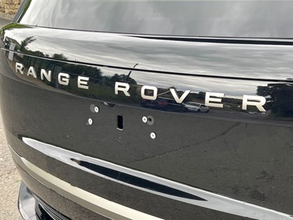  LAND ROVER RANGE ROVER 3.0 D350 SE 4dr Auto
