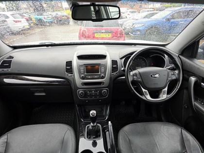 2015 (15) KIA SORENTO 2.2 CRDi KX-2 5dr