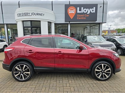 2017 (17) NISSAN QASHQAI 1.6 dCi Tekna [Non-Panoramic] 5dr 4WD