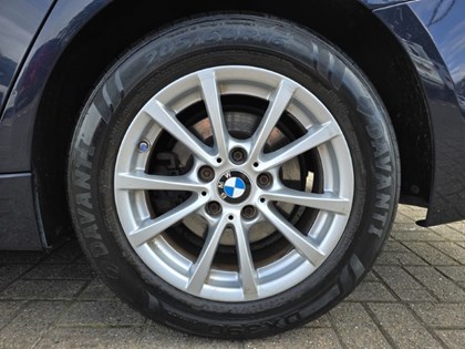 2015 (65) BMW 3 SERIES 320d EfficientDynamics Plus 4dr