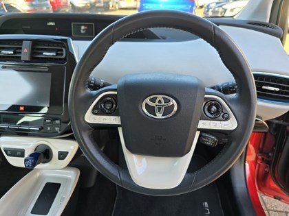 2016 (16) TOYOTA PRIUS 1.8 VVTi Excel 5dr CVT