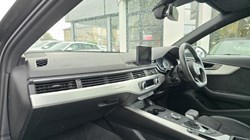 2019 (19) AUDI A4 40 TDI Quattro S Line 4dr S Tronic 3302786