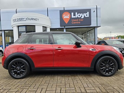 2015 (65) MINI HATCHBACK 1.5 Cooper 5dr