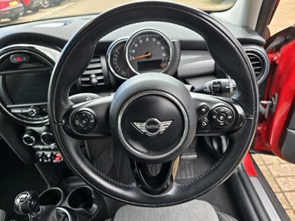 2015 (65) MINI HATCHBACK 1.5 Cooper 5dr