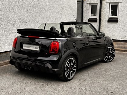  MINI CONVERTIBLE 2.0 Cooper S Sport Premium Plus 2dr Auto