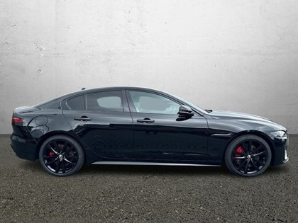  JAGUAR XE 2.0 D200 R-Dynamic SE Black 4dr Auto