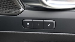 2025 (75) VOLVO XC40 2.0 B3P Ultra Dark 5dr Auto 4794391