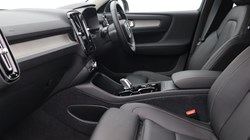 2025 (75) VOLVO XC40 2.0 B3P Ultra Dark 5dr Auto 4794367